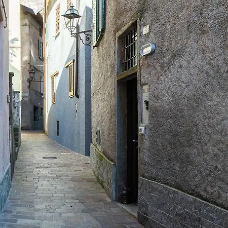 Perch 38 - By Lovecomo *