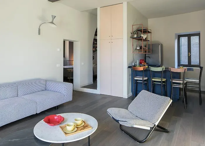 Perch 38 - By Lovecomo Menaggio